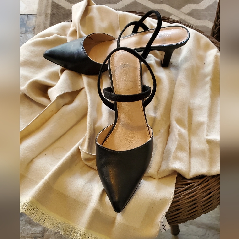 Black 8 1/2 Lauren Blakwell pumps